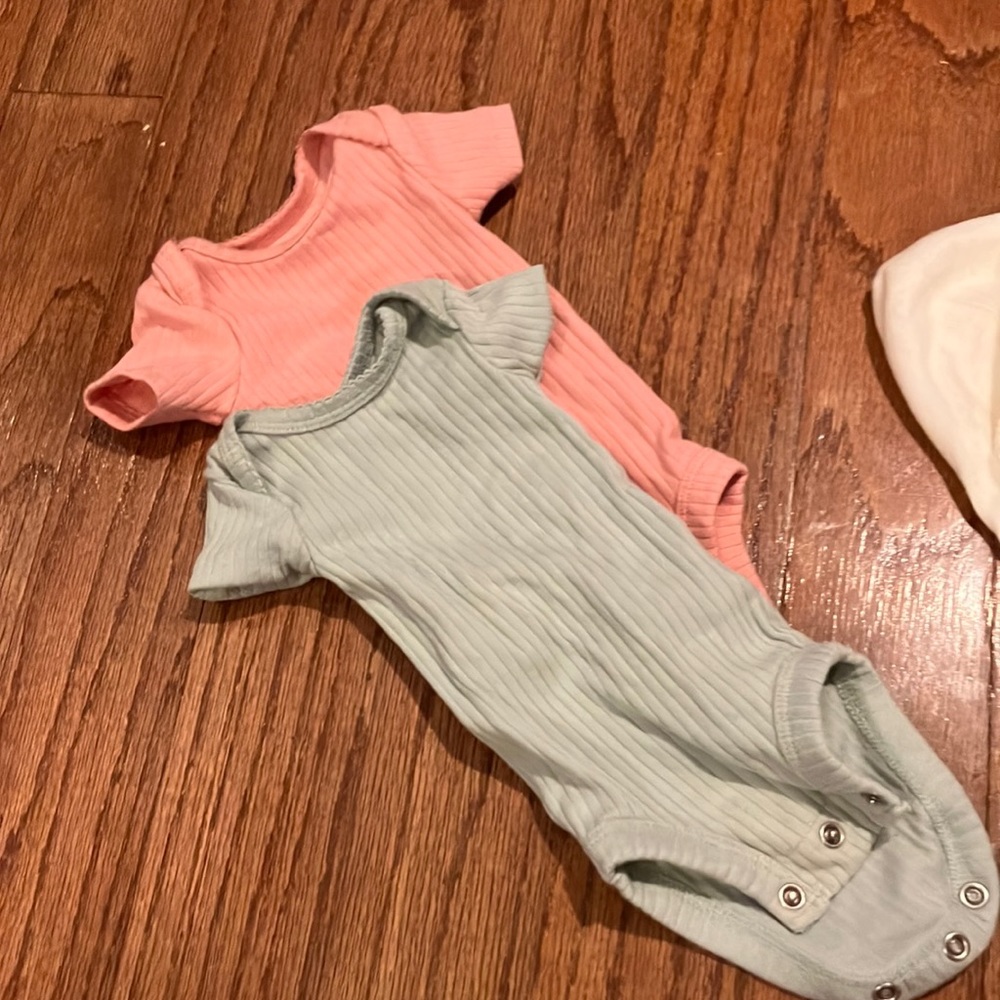 P JUST ONE YOU BY CARTERS. SIZE P.  Pink and green snap short sleeve w diapers